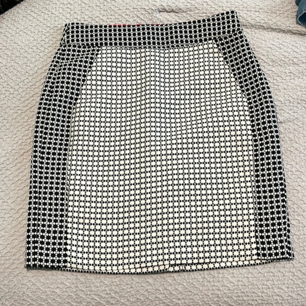 Banana Republic Women 2P Skirt in‎ Black and White with Pockets